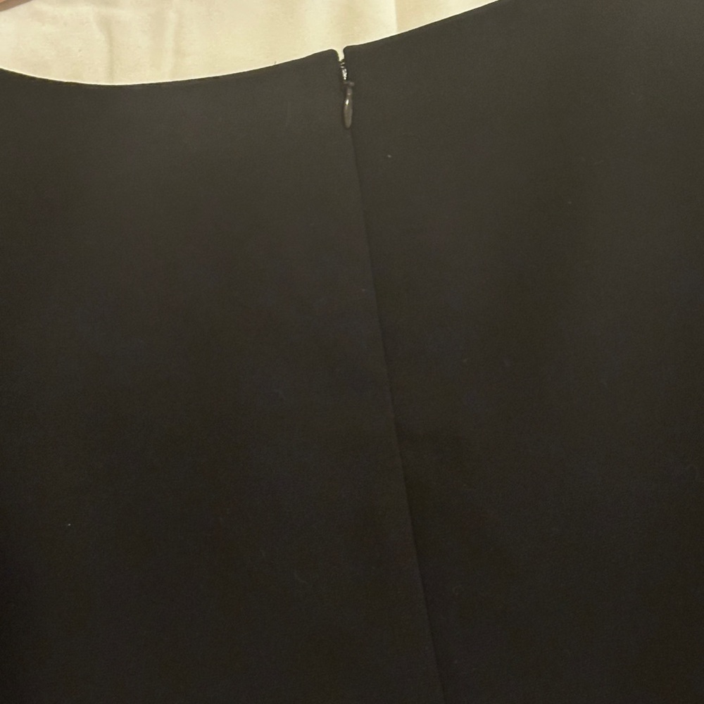 Chic Ann Taylor Black V-Neck 3/4 Sleeve Blouse - Classic Work Top - Picture 10 of 13